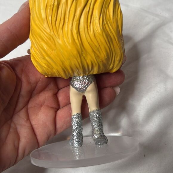 Taylor Swift Resin Pop Music Ornament with Yellow Hair and Sparkly Outfit. - Picture 6 of 6